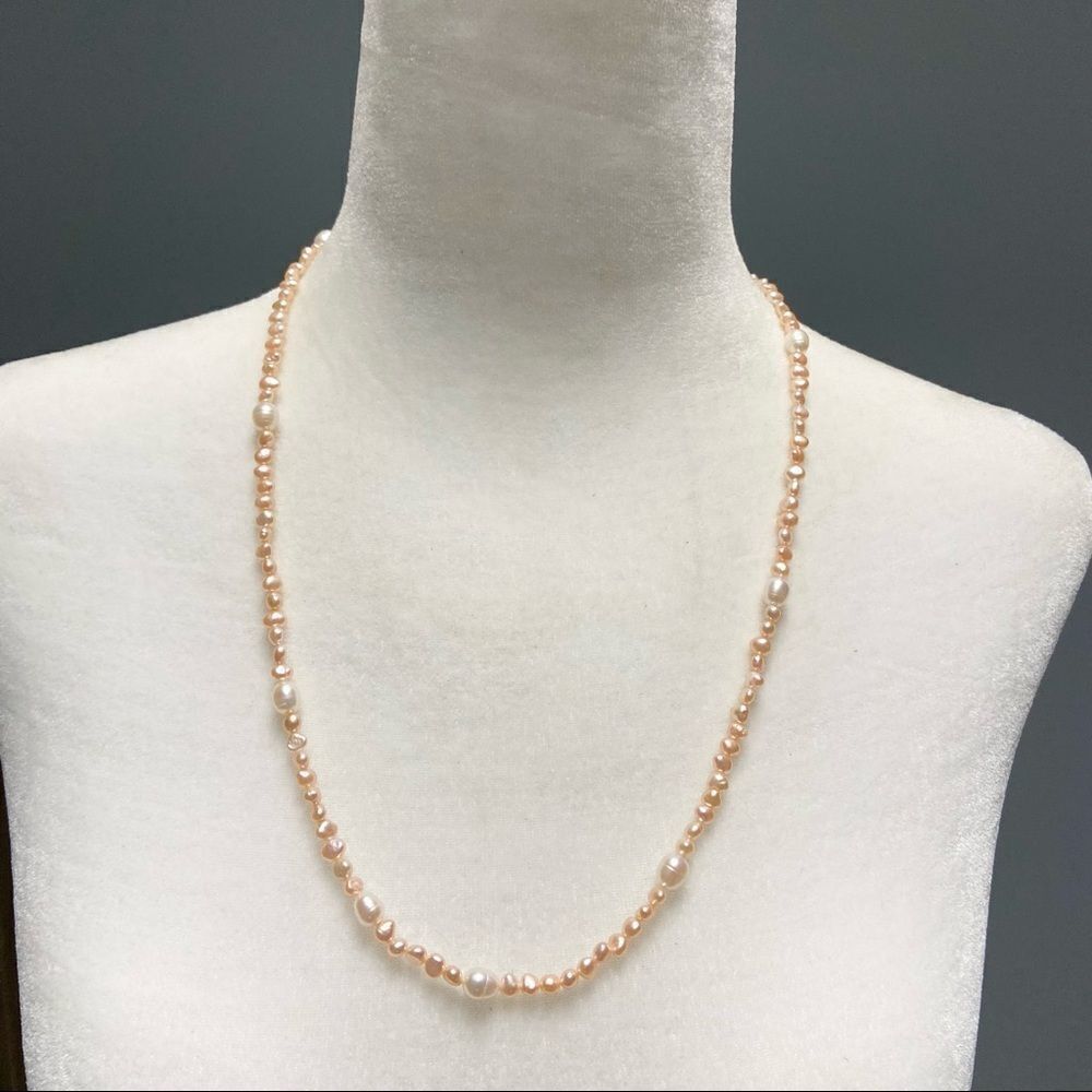 Vintage dainty two toned pearl necklace with t clasp closure